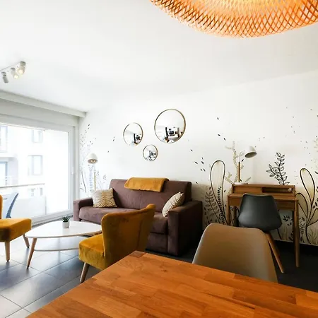 Location Commodore Апартаменты *