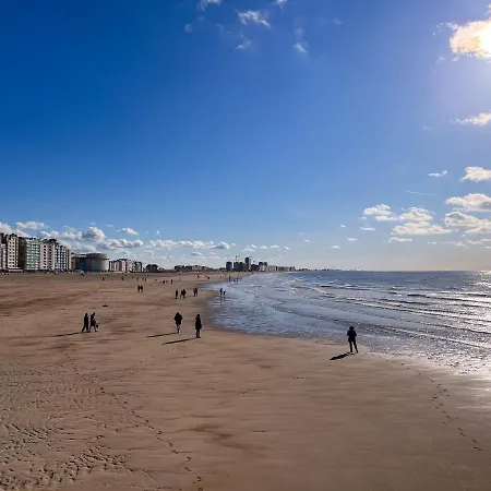 Location Commodore דירה