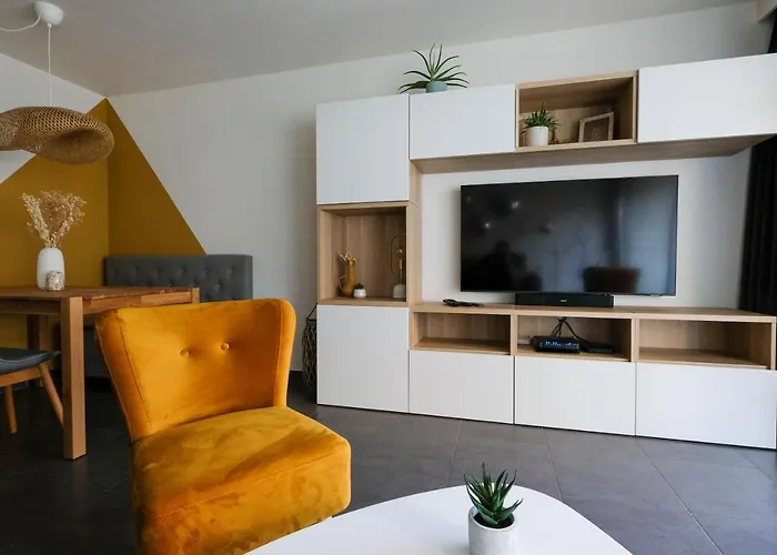 Location Commodore Apartman *